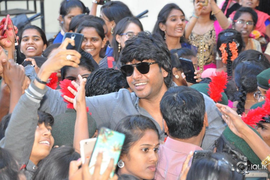 Manasuku-Nachindi-Movie-Team-At-Kasturba-Gandhi-College